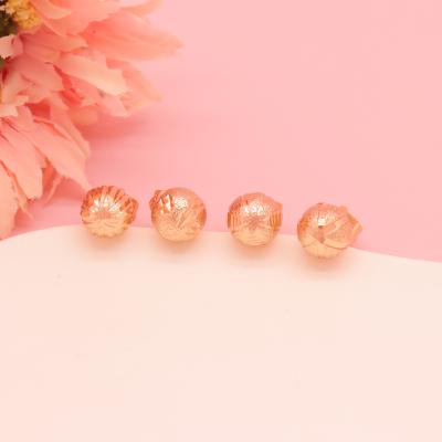 China 18k Fashion High Quality Fashion Pattern Design Single Ball Stud Earring Half Craved Earring For Women for sale