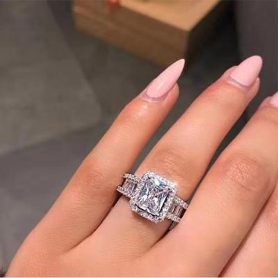 China 2021 Wholesale Cheap Luxury Romantic Zircon Ring Women Engagement Wedding Ring Silver Stone for sale