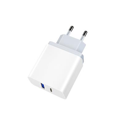 China EU port A+C standard wall charger super fast home mobile phone charger fast charging travel charger for sale