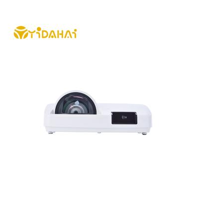 China Pico [YIDAHAI UHP02] 3600 ANSI LUMENS LAMP+3LCD Classic XGA UltShort Throw Lecture Education TeachingProjector for sale