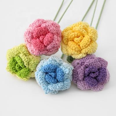 China 2023 Newcomer Cotton Yarn Wool Knitting Rose Rod Color Changed Handmade Crochet Bouquet Pink Valentine's Day Birthday Gift for sale