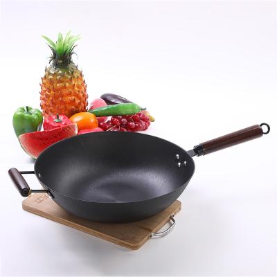 China Viable Traditional Chinese Cast Iron Wok Pan Non-stick Handle Cookware Accessories Wooden Wok Pan for sale