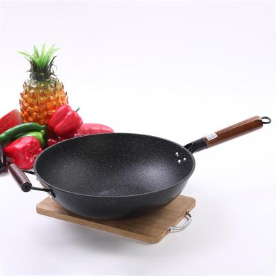 China 2022 Viable Non-stick Wok Frying Pan Chinese Wok Stove Flat Pan Multifunctional Electric Pan With Handle for sale