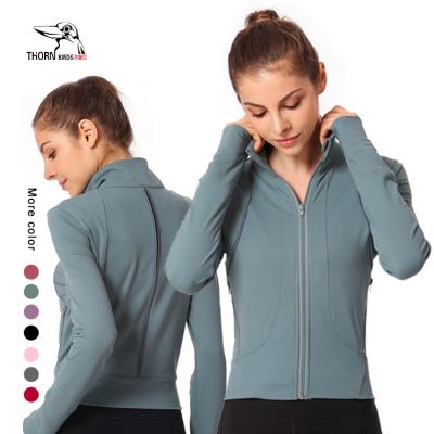 China Custom Made Breathable Jogging Suits With Logo Woman Run Jacket Reflect Ladies Tracksuit for sale