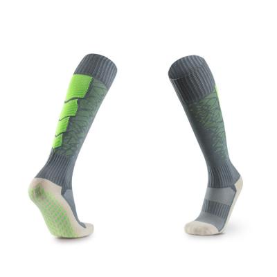 China 2019 Viable ZHOUKA factory direct sales socks quick dry fabric men sports socks design cheap wholesale anti-slip football socks for sale