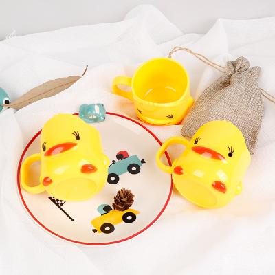 China Sustainable Yellow Plastic Cute Kid Duck Water Mug Mug Eco-Friendly for sale