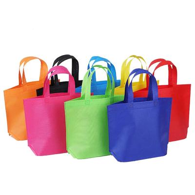 China Factory Direct Selling Recyclable Custom Nonwoven Bags Logo Printed Reusable Large Capacity Eco-friendly Shopping Bags With Handle for sale