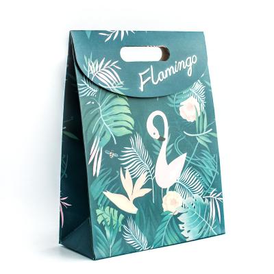 China Handmade Flamingo Prints Green Paper Handle Patch Gift Craft Card Die Cut Paper Bag for sale