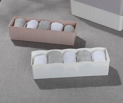 China Plastic Viable Underwear Storage Bra Storage Box With White 5 Grid Dividers Socks Storage Box for sale