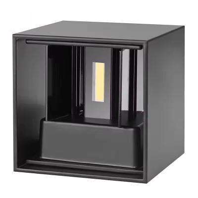 China Modern IP65 Up Down Light Home Outdoor Waterproof Wall Light Black LED Outdoor Wall Lamp for sale