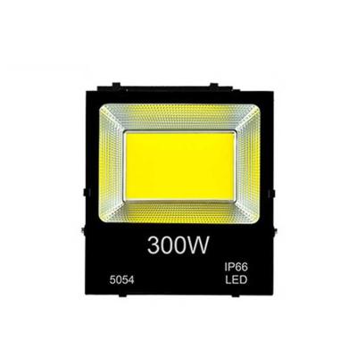 China Bright Led Street Road Light Ip66 Waterproof Energy Saving Outdoor Flood Light House for sale