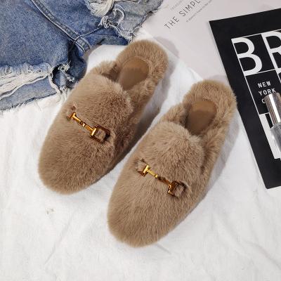 China 2021 Fashion Trend Metal Buckle Winter Fluffy Women's Faux Fur Slippers Luxury Flat Outdoor Mink Shoes Large For Lady for sale