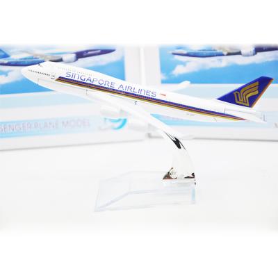 China 150 * 150 * 100MM Aircraft Model Kits Zinc Alloy For Souvenir for sale