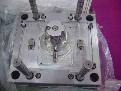 China Customer Designed Injection Molding, 718, 2738, H13 Industrial Injection Mould for sale