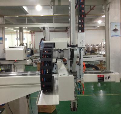 China 5 Axis CNC Servo Motor Robotic Arm Manipulator For Scoop Machine Arburg Injection Molding Machine for sale