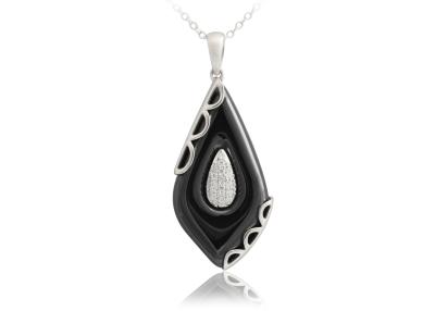 Chine Zircone en céramique de Whitecubic de pendants de noir argenté de la baisse des femmes pour l'engagement CSP0472 à vendre