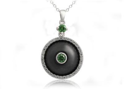 China Colgantes de cerámica del collar de plata negro con la CZ verde para el regalo de cumpleaños CSP0613-5 en venta