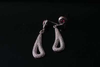 Chine Boucles d'oreille faites main de la CZ d'argent de nickel pour des dames, boucles d'oreille IE1288 de goujon de zircon à vendre