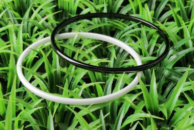 China Glossy Black And White Ceramic Bangle With Customized Logo For Party , CSB0858 for sale