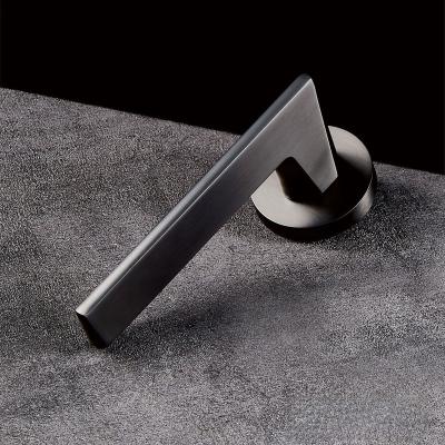 China Zinc Alloy Hardware Factory OEM Zinc alloy Round simple Modern design hote lcks door handles for sale