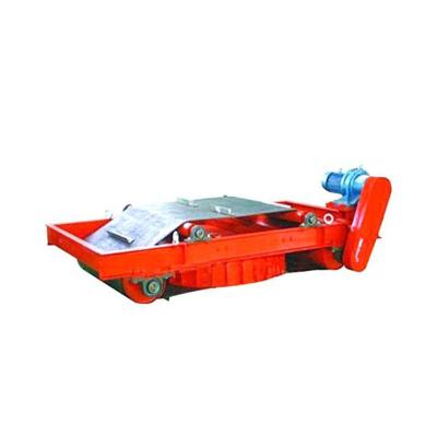 中国 Plant electromagnetic iron remover is used for plastics and waste iron 販売のため