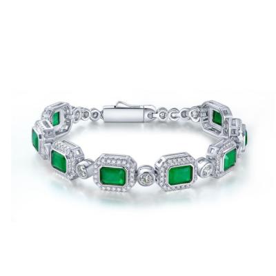 China OEVAS Graceful 925 Sterling Silver 0.8 Carat Emerald Diamond Bracelet For Women Luxury Fine Jewelry for sale