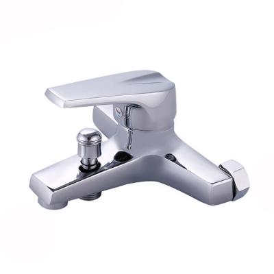 China Hot And Cold Mix Triple Water Heater Bathroom Faucet Modern Copper Body Faucet Bathtub Faucet for sale