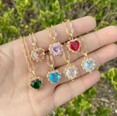 China Simple CLASSIC Fashion Boho Gold Crystal Heart Pendant Choker Necklace Multicolor For Women Necklace Chain Jewelry for sale