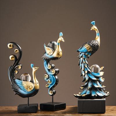 China Europe peacock high quality statue animal resin crafts animal figurines for home decoration for sale