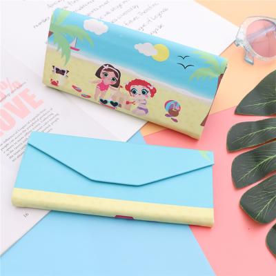 China Yifan Wholesale NANA Sunglasses Packing Custom Cartoon Pattern Kids Eco-friendly Glasses Box Cute Child Glasses Hard Case for sale