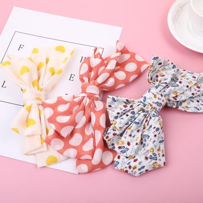 China Eco-friendly Yifan 2022 beautiful soft hair bow bow hair clip accessories girls print flower bow hair clips for sale