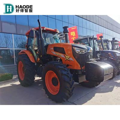 Chine 16F 8R engrenages multifonctionnels 4 roues Tracteurs pour agriculteurs pour tracteurs compacts à vendre