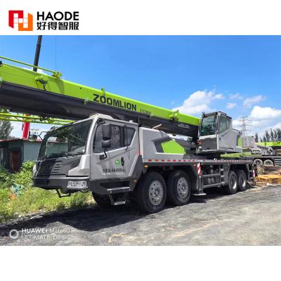 China Zoomlion 55ton Heavy Duty Telescopic Boom Truck Crane Ztc550 for sale