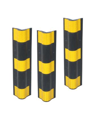 China Anti Aging Black Yellow Car Park Durable Shock Absorption Rubber Corner Guard for sale