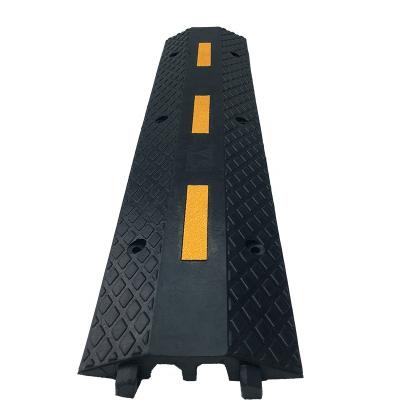 China Dual Function Black Yellow PVC Rubber Anti-Pressure 2 Channel Bump Cable Protector for sale