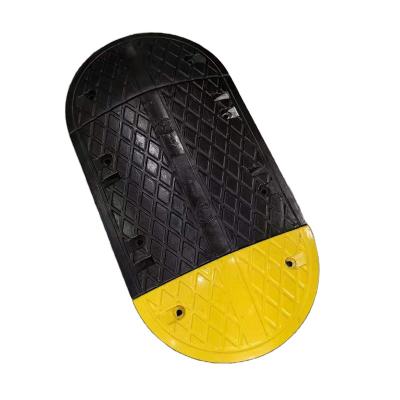 China Rubber Road Safety And Sturdy 50cm Rubber Speed ​​Bump With Yellow And Black Reflector Road Bump for sale