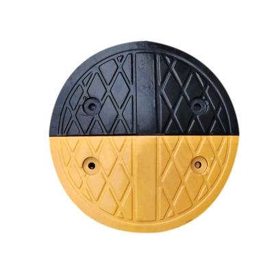 China 490*340*48Mm Road Traffic Rubber Wholesale Rubber Speed ​​Bumps And Bumps for sale