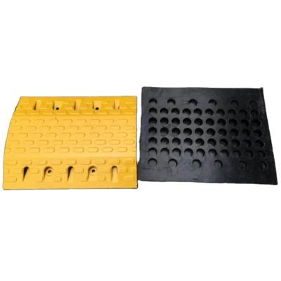 China 500*400*55Mm Road Safety Driveway Speed ​​Bumps High Quality Rubber Road Bump for sale