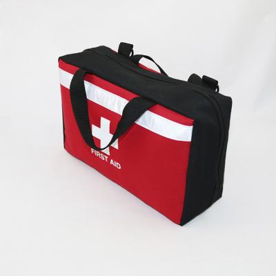 China 600D Fabric CE ISO Approved First Aid Kit Emergency Medical Supplies First Aid Bag Kit With Supplies for sale