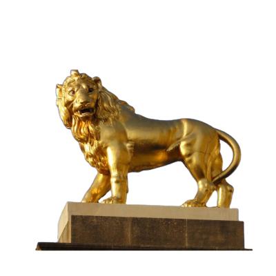 China Europe Lion Gold Bronze Statue Life Size Standing Animal Statue for sale