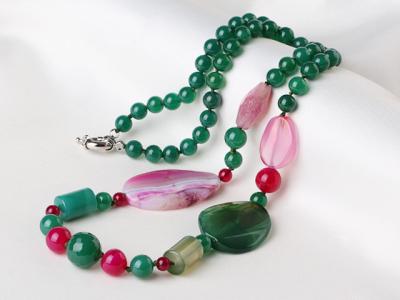 China High quality Natural red agate green agate necklaces woman Jewelry handmake wholesale for sale