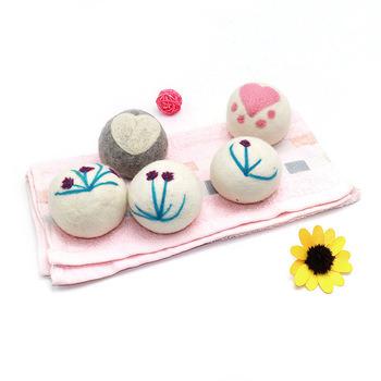 China Competitive Price Handmade Felt Wool Laundry Cleaning Dryer Balls for sale