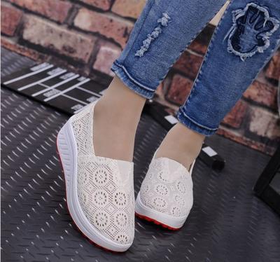 China New Chinese Fashion Ladies Sneakers Modern Design Comfortable Running Shoes Sports Sneakers Supplier for sale