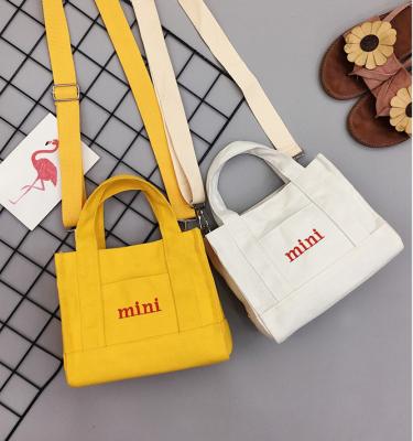 China Factory Stock Luxury Fashion Artistic Mini Canvas Lady Bag Girls Shoulder Messenger Bag for sale