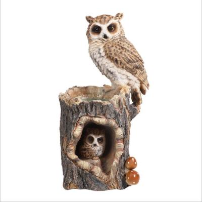 China 2021 Custom High Quality Outdoor Light Home Owl Decoration Resin Garden Lawn Solar Lights Lamp for sale