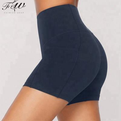 China 2018 New Design Antibacterial Women's Workout Side Phone Pocket Shorts Gym Shorts Cycling Shorts Women for sale