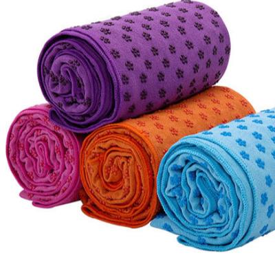 China Custom Silicon Dots Yoga Mat Towel QUICK DRY Fashion Printing Microfiber Sports Blanket for sale