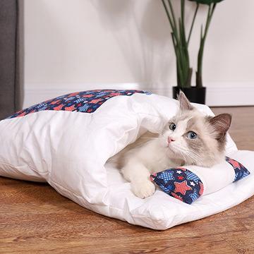 China Warm Breathable Cute Dog Cat Dog Pet Sleeping Bag Colorful Washable Bed Hutch for sale