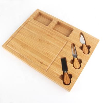 China Excellent Sustainable High Quality Bamboo Cheese Board With Food Tray for sale