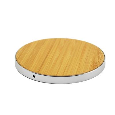 China Hot Selling Small Portable Qi Wireless Charger 10W Wooden Fast Wireless Charger Wooden Pad for sale